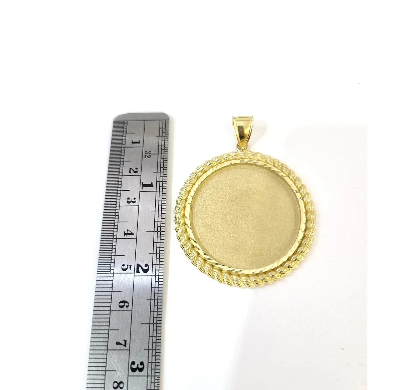 10K Gold Photo Frame Pendant Charm Round Rope Edge Mens Diamond Cut Style - Image 2