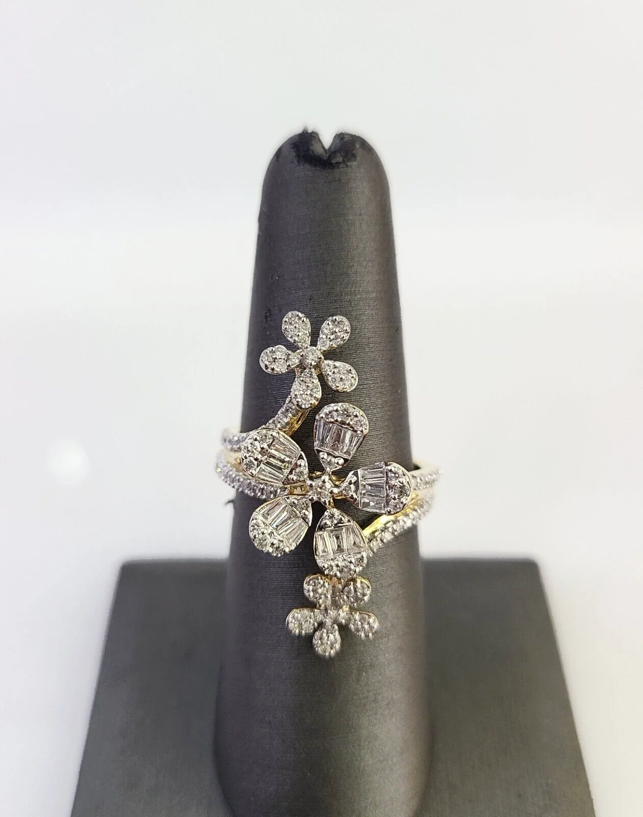 Real 10k Flowers Diamond Ladies Ring Women Casual 10Kt Yellow Gold All Sizes - Image 4