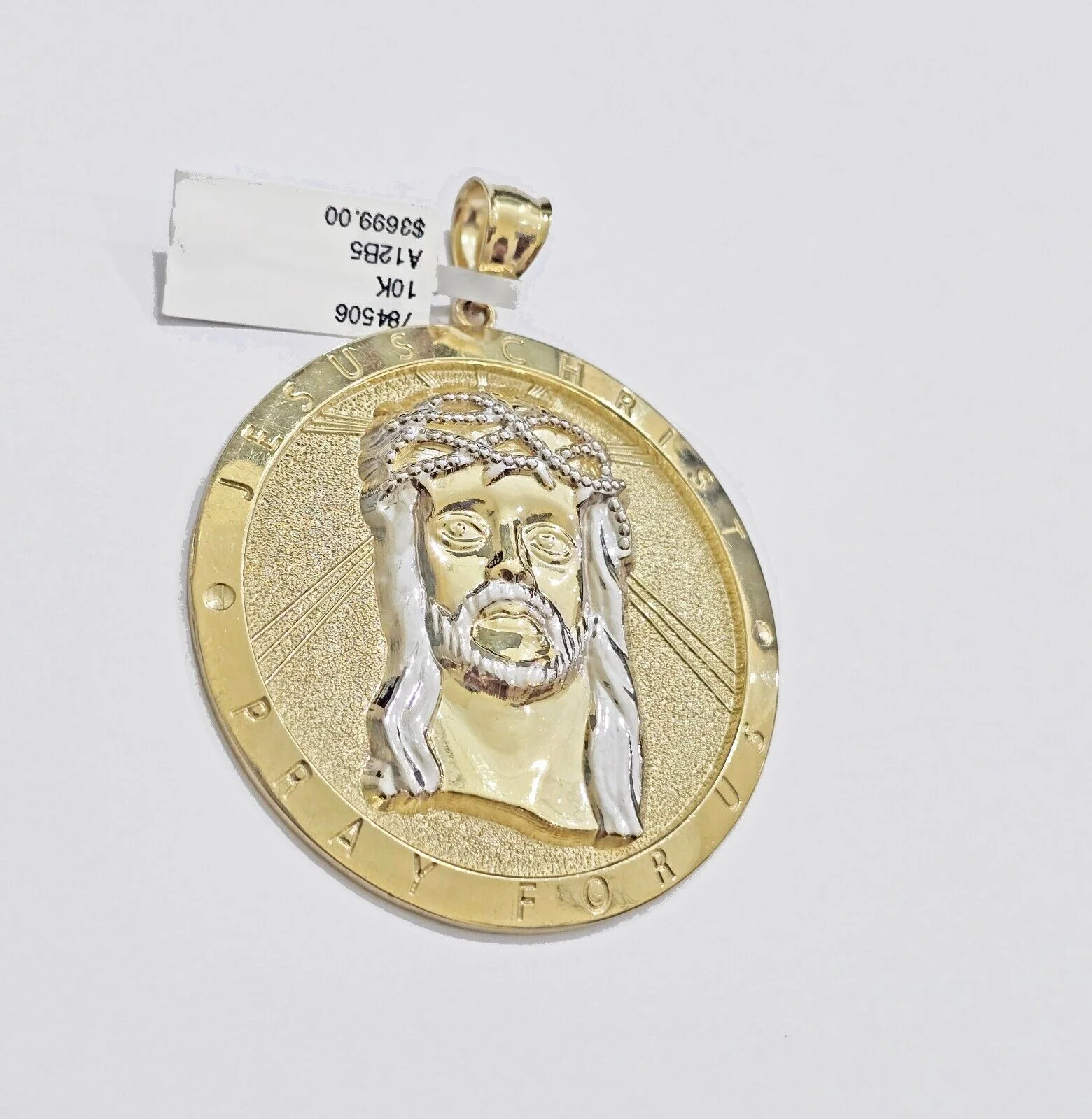 Real 10k Jesus head Charm pendant Mens 2.5 Inch Circular charm Real 10kt - Image 2
