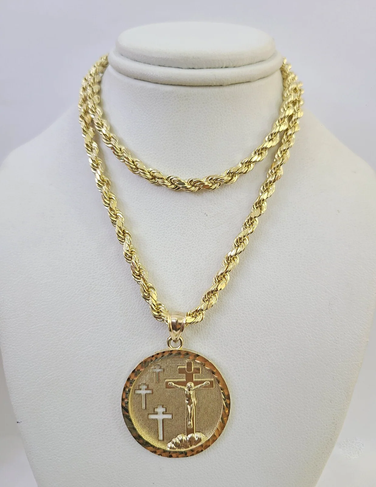 REAL 10k Jesus Medallion Cross Charm Rope Chain Pendant 4mm Necklace Set 18"-28" - Image 3